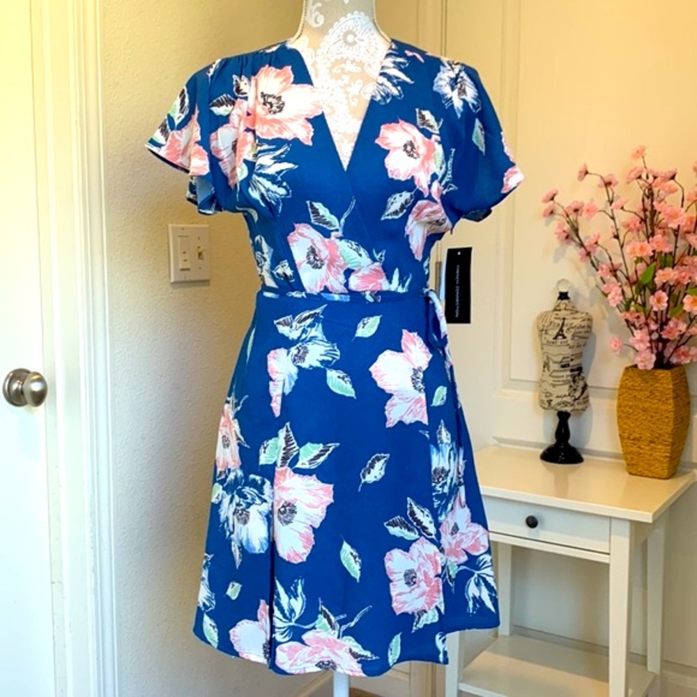 NWT French Connection Blue Floral Dress Size 6